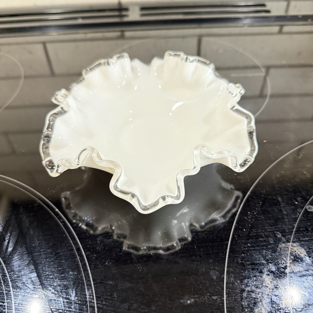 Fenton‎ Silver Crest Ruffled Milk Glass Small Candy Dish 6" W x 1-7/8" H EUC